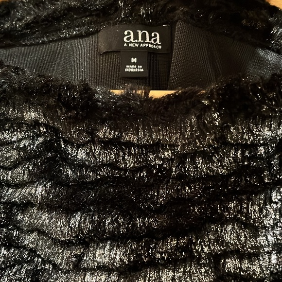a.n.a. Sweater Shirt Size M - Picture 2 of 5